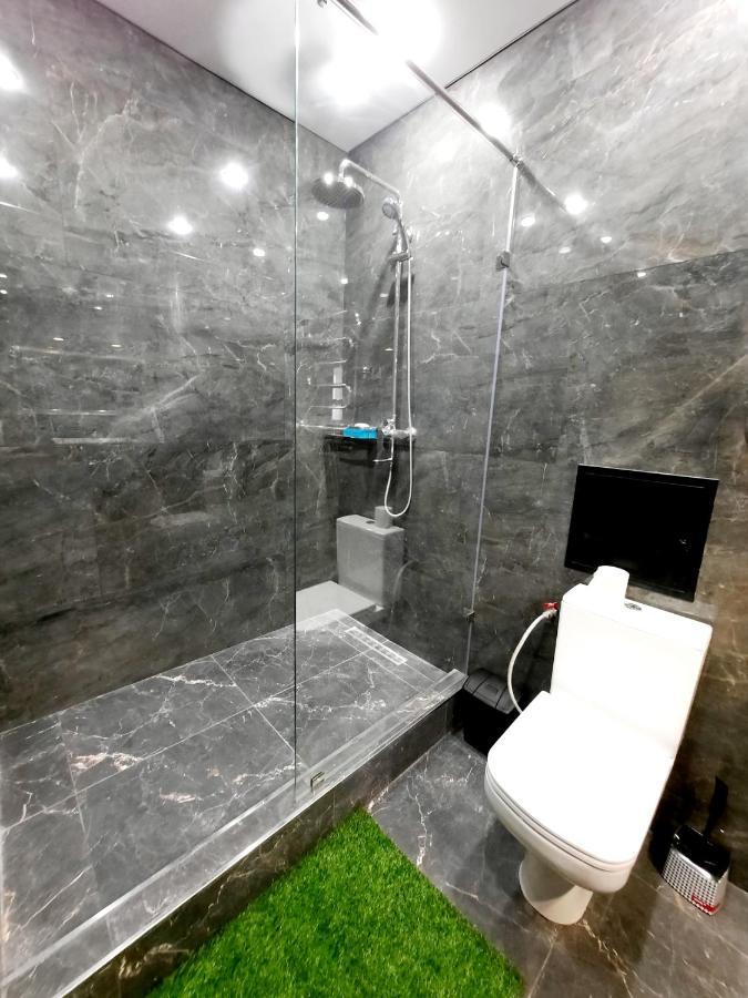 Исы Байзакова 133 Apartamento Pavlodar Exterior foto